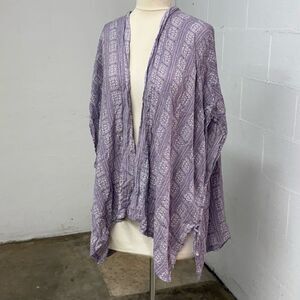 Victoria’s Secret boho tapestry floral kimono shawl